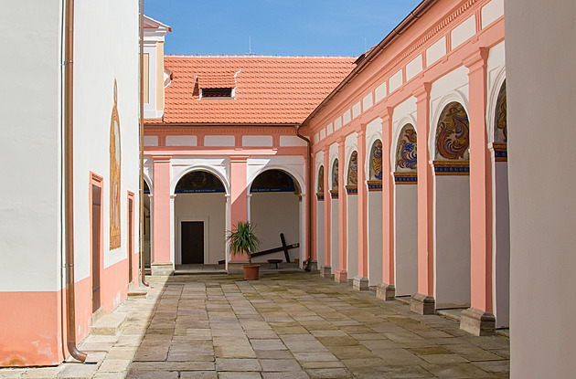 Poutní místo Římov opět láká návštěvníky, rekonstrukce trvala tři roky