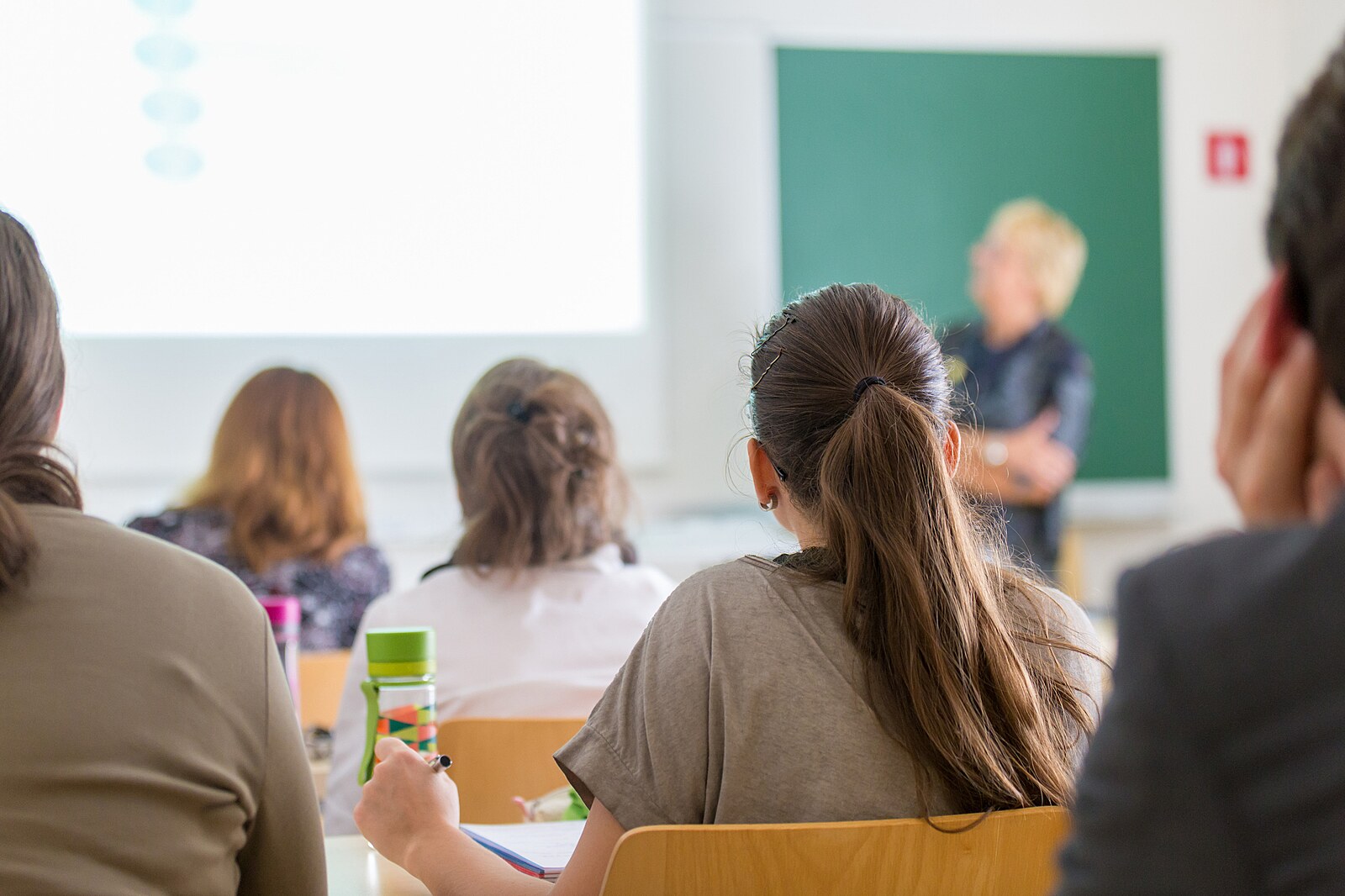 Lhůta pro přihlášky na střední školy skončila, zájemců je zatím méně než loni