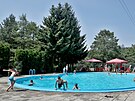 Vstup do baz�nu v Campingu Baldovec vyjde na 50 korun za den.