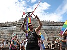 Prvod hrdosti Prague Pride dorazil na Letenskou plá, kde je eká dalí...