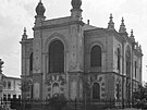 Nová synagoga vybudovaná podle projektu architekta  Jakoba Gartnera patila k...