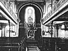 Interir Nov synagogy v Holeov