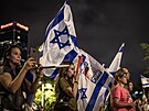 Izraelci protestují proti justiní reform, se kterou pila vláda Benjamina...