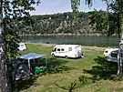 Transkemp pobl� hr�ze Hracholusk� p�ehrady u Plzn�. (15. 8. 2023)