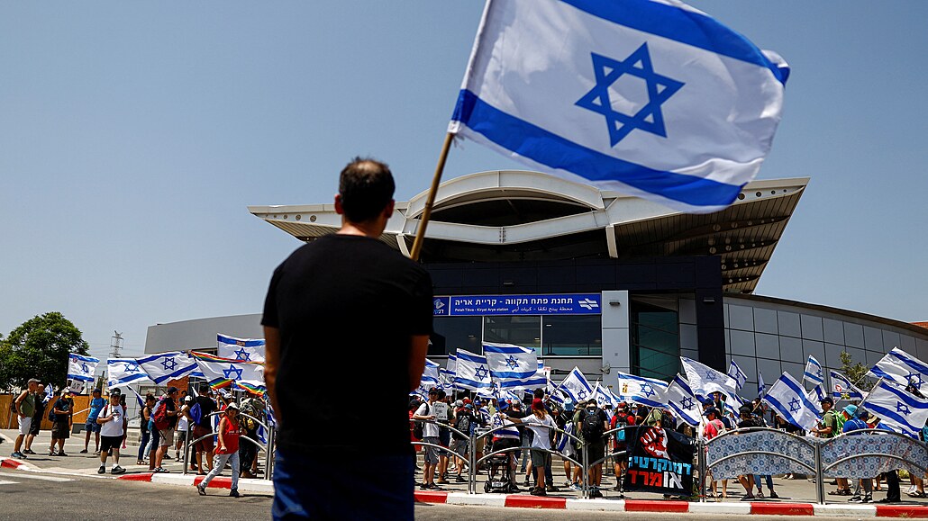 V Izraeli jsou protesty na denním poádku. Lidé protestují proti vlád premiéra...