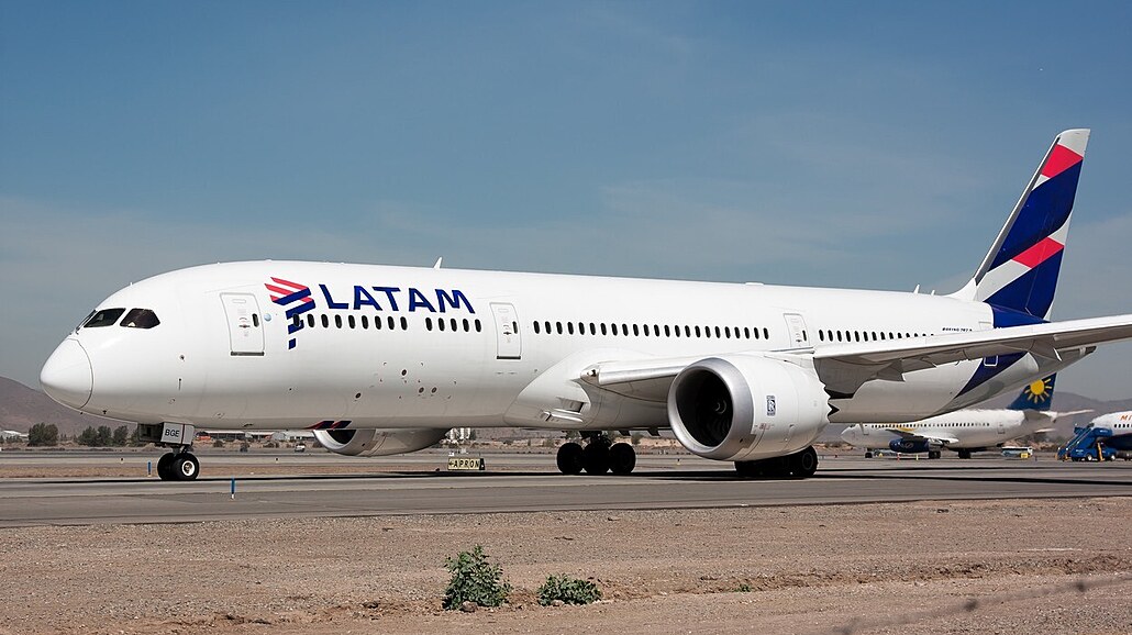 Boeing 787-9 Dreamliner spolenosti LATAM.
