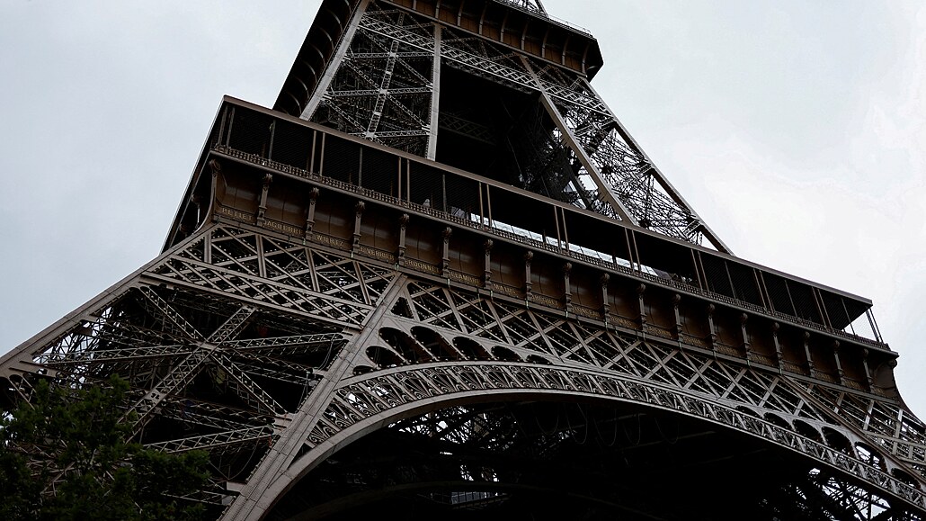 Eiffelova v (13. srpna 2023)
