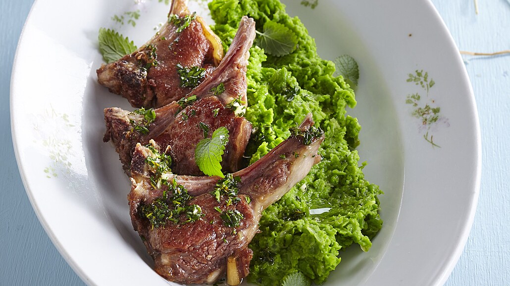 Jehní kotlety s hrákovým pyré s mátou