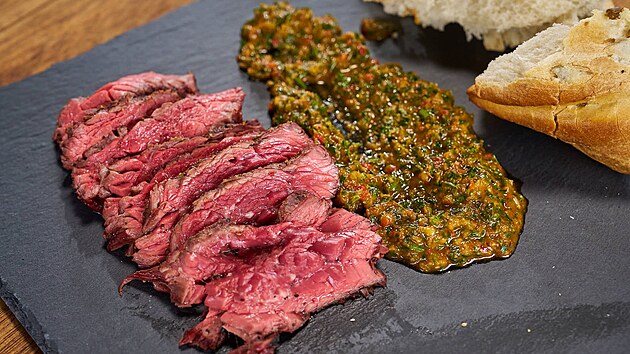 Hovz steak s chimichurri