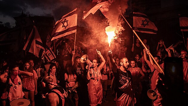Izraelci protestuj proti justin reform, se kterou pila vlda Benjamina Netanjahua. Snmek pochz z Tel Avivu. (12. srpna 2023)