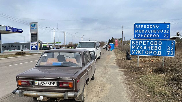 ivot ve mst Berehove na zpad Ukrajiny pobl maarskch hranic na zatku rusk invaze (1. bezna 2022)