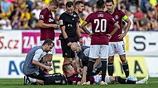 Filip Panák v pé�i léka�� v utkání proti Teplicím.