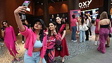 Film Barbie vzbuzuje velký zájem i v Dubaji v Spojených arabských emirátech....