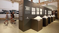 Architektonická sout� na stavbu horského hotelu a televizního vysíla�e tvo�í páte� muzejní expozice.