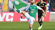 Jablonecký hrá� Milo� Kratochvíl v akci b�hem zápasu s pra�skou Spartou.