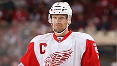 Bývalý výte�ný �védský obránce Nicklas Lidström se zú�asnil rozlu�ky Mariána...