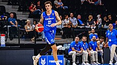 eský basketbalista Vít Krejí v duelu s Izraelem.