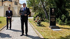 Významný léka�, profesor a exprimátor Plzn� Zden�k Mra�ek má �estný hrob na...