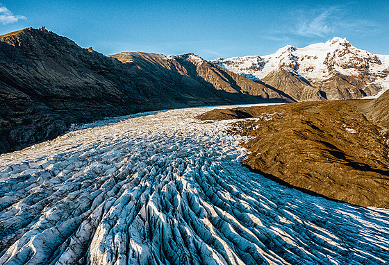 Ledovce na Islandu po roce 2000 pily o 750 kilometr tvereních povrchu, co...