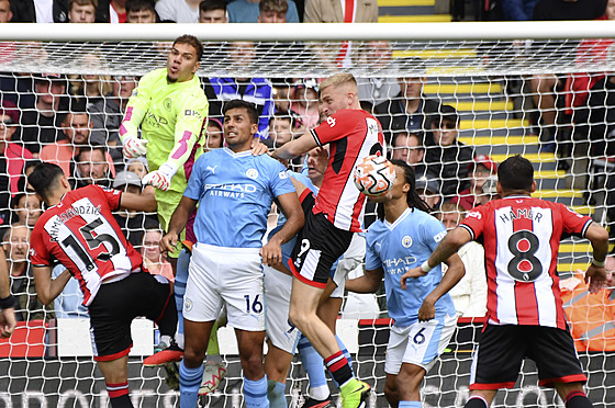 Mela p�ed bránou Manchesteru City v zápase se Sheffieldem