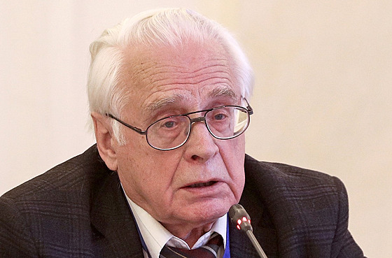 Ruský akademik, výzkumník a astronom Michail Marov (3. prosince 2019)
