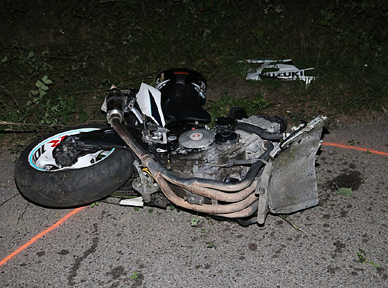 Mezi Budevsí a Kopidlnem na Jiínsku tragicky havaroval motocyklista. (21....