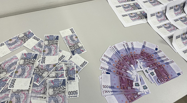 Účetní z Prahy ukradl v práci 1,2 milionu korun, nahradil je padělky