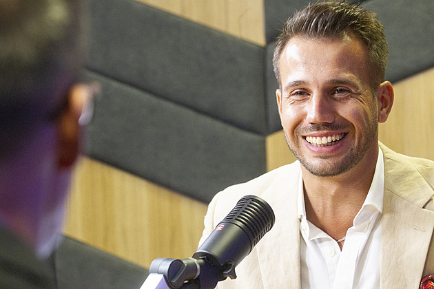 Češi musí tlačit na zvyšování mezd, za Západem zaostáváme, říká ekonom