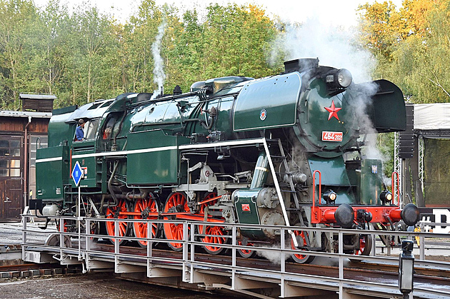 OBRAZEM: Poslední parní lokomotivou vyvinutou pro ČSD byla moderní Rosnička