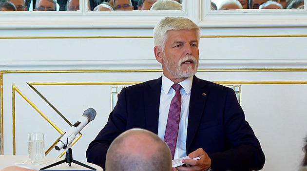 Učedník Pavel a jeho pomocníci. Prezident nerespektuje politiku jako řemeslo