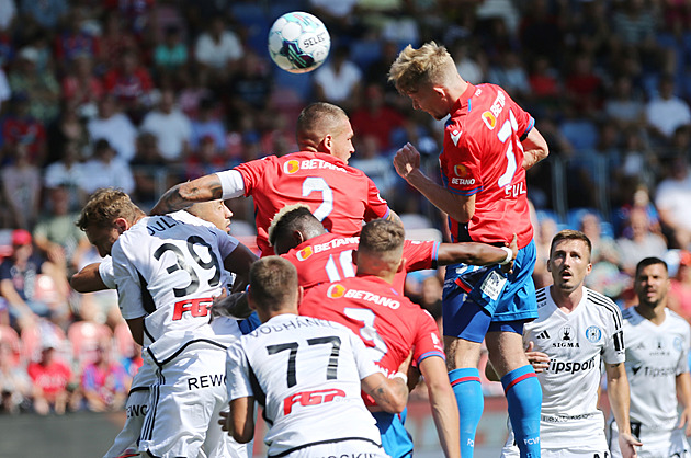 Fotbalisté Plzně si v příštím týdnu nechali odložit zápas s Olomoucí