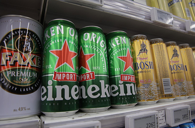 Pivovaru Heineken se podařilo stáhnout z Ruska, byznys tam prodal za euro