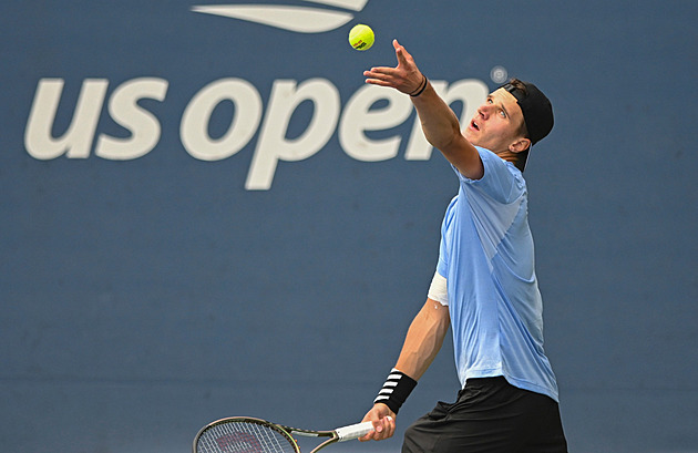 Menšík zazářil při debutu, úvod US Open zvládli i Kvitová, Muchová a Veselý