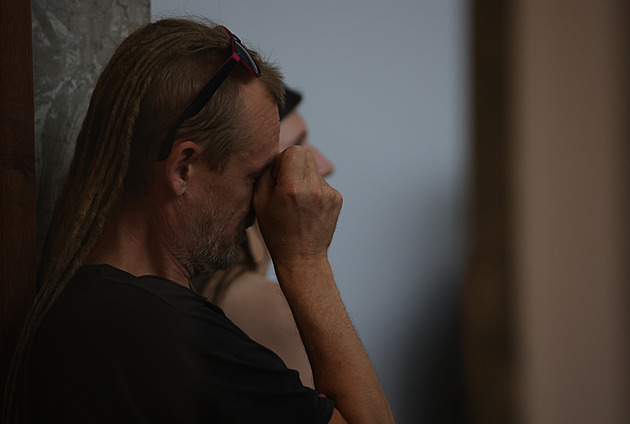 Jeho humor tady bude chybět. Na pohřbu Kaliny zněly melodie Sto zvířat