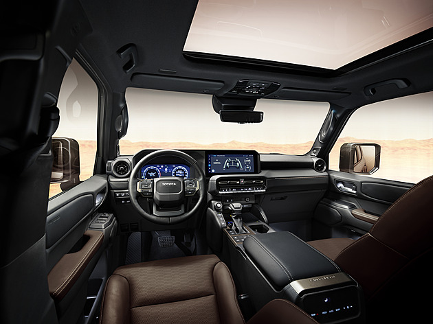 Toyota naučila nový Land Cruiser starým kouskům. A ten starý zase těm novým