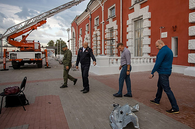 Do střechy nádraží v ruském Kursku narazil dron, jiný byl sestřelen u Moskvy