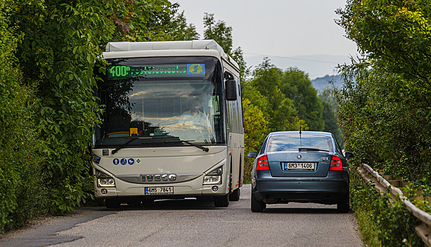 Náhlé zúžení silnice při objížďce D46 řidiče zaskočí, značky je nevarují