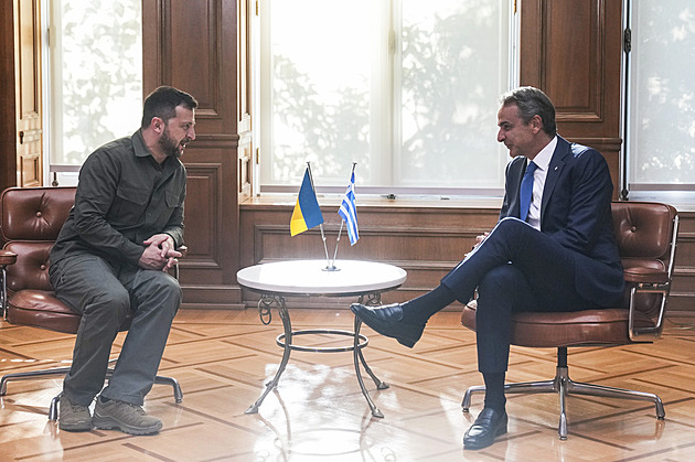 Řecko bude cvičit naše piloty stíhaček F-16, oznámil v Athénách Zelenskyj