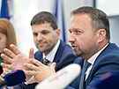 Ministr ivotního prostedí Petr Hladík a ministr práce a sociálních vcí...