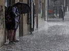 P�ívalový dé�� v Praze ve Vr�ovicích. (16. srpna 2023)