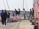 Lo nmecké organizace Sea-Eye bhem víkendu pomohla pi záchran 114 migrant...