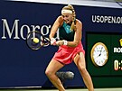 eská tenistka Petra Kvitová hraje bekhend v prvním kole US Open.