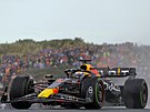 Max Verstappen z Red Bullu bhem kvalifikace na domácí Velkou cenu Nizozemska...