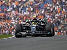 Lewis Hamilton ze stáje Mercedes pi tréninku na Velkou cenu Nizozemska formule...