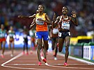 Faith Kipyegonová se na �ampionátu v Budape�ti stává mistryní sv�ta také v b�hu...