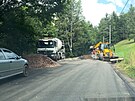Stavbai v Zákoutí opravují silnici z Detného do sedla na erlichu. (17. srpna...