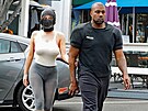 Bianca Censori a Kanye West (Los Angeles, 24. kvtna 2023)