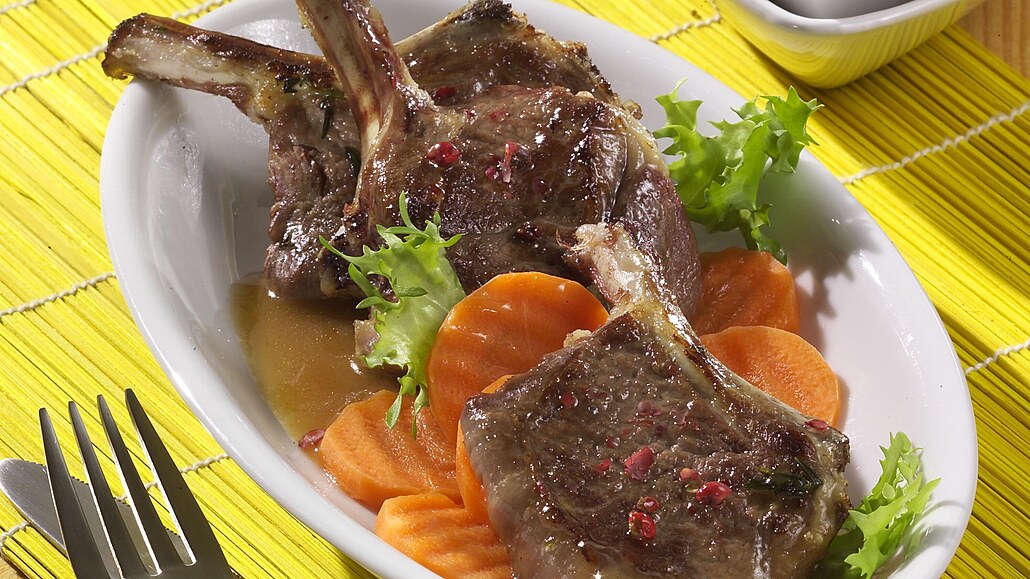 Jehní kotlety na bylinkách