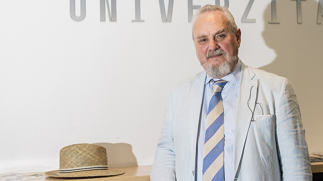 V exilu. Historik Andrej Zubov po útoku na Ukrajinu ode�el do �eska.