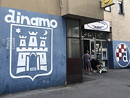 Graffiti na záhebském sídliti Ferenica, které vytvoili fanouci Dinama...